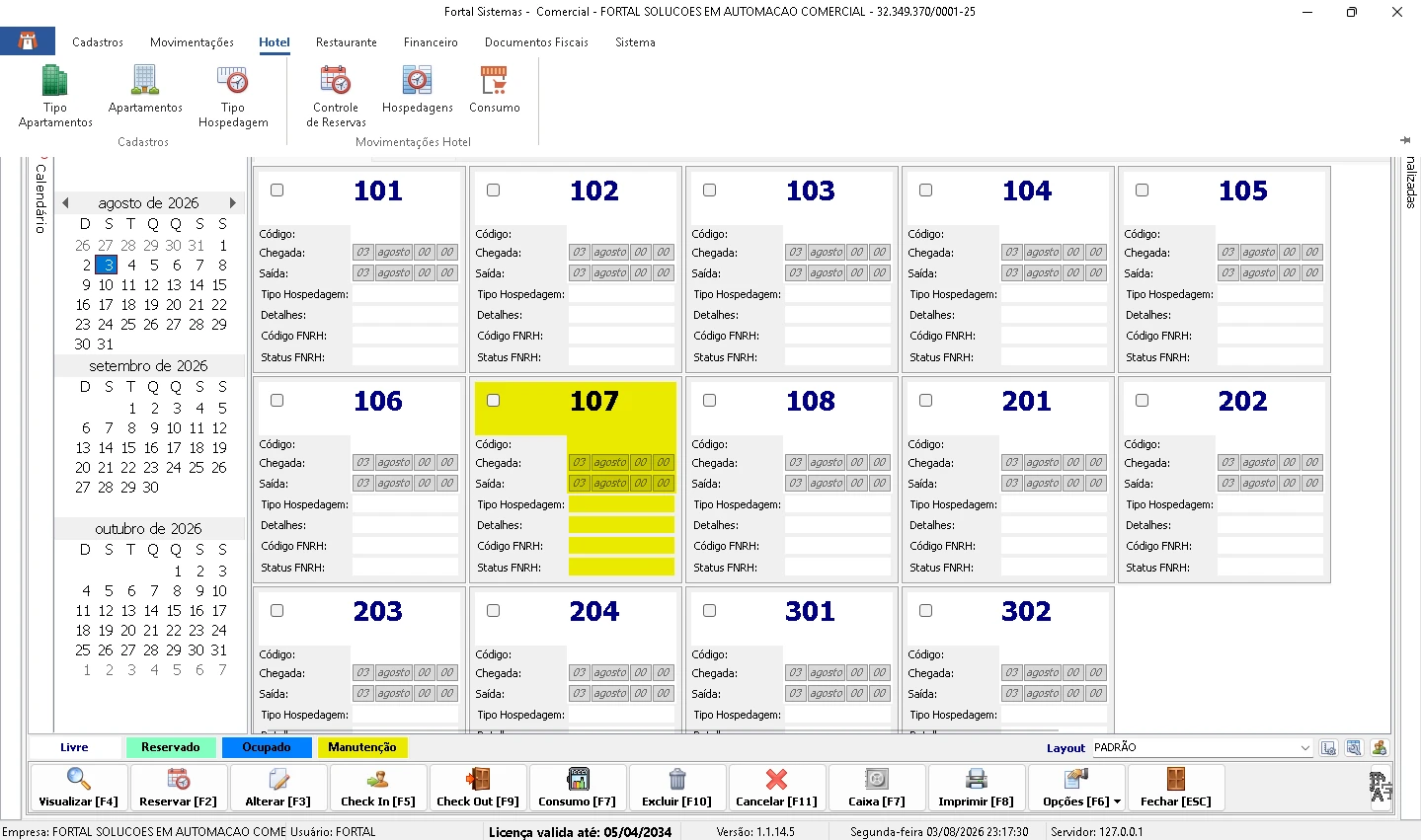 Aba Hotel do Fortal Sistema, com Tipo Apartamentos, Apartamentos, Tipo Hospedagem, Controle de Reservas, Hospedagens e Consumo. Abaixo, o mapa de apartamentos em cartões numerados — 101 a 302 —, cada um com código, chegada, saída, tipo de hospedagem, detalhes e status FNRH, e a legenda de cores Livre, Reservado, Ocupado e Manutenção